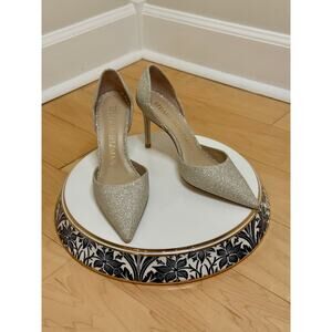 NWOB Stuart Weitzman Stuart Scallop D’orsay 85 Pump in Platino - Size 6.5